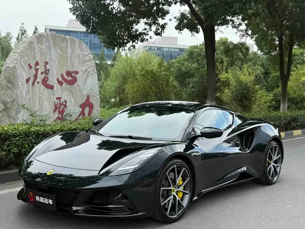 Lotus Emira — фото 1