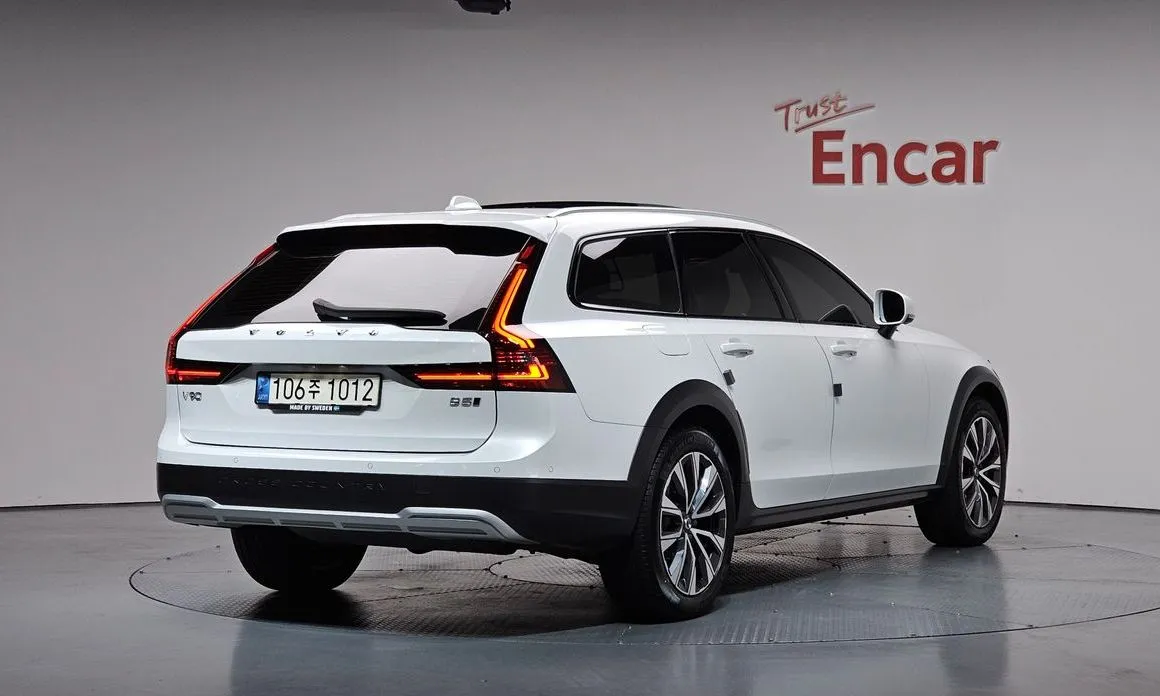 Volvo V90 2021 из KR, фото 2