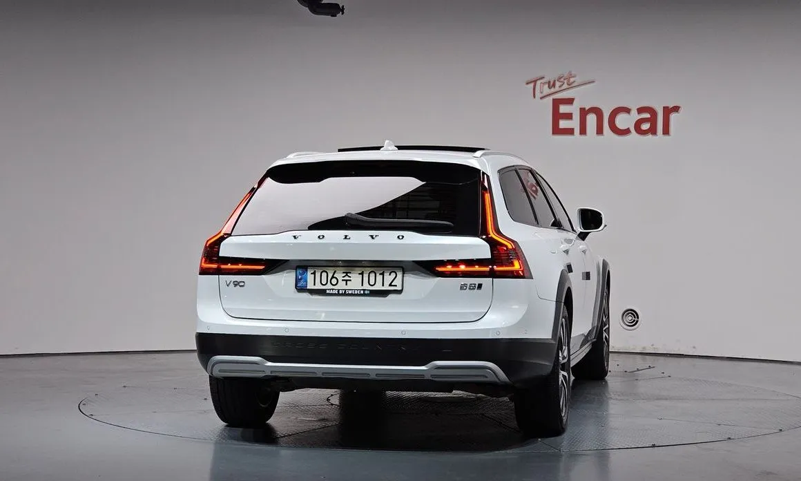 Volvo V90 2021 из KR, фото 8