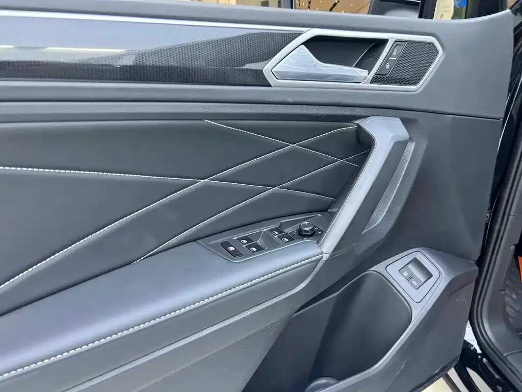 Volkswagen 途观L插电混动 — фото 6