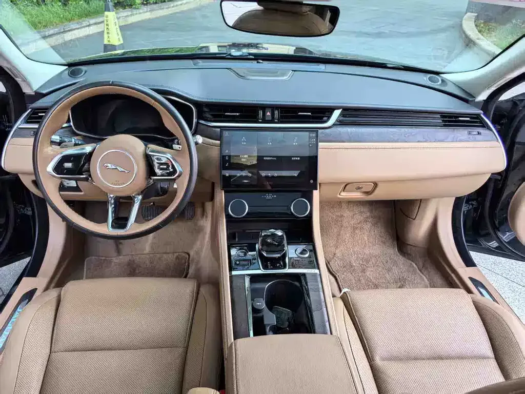 Jaguar XFL — фото 10