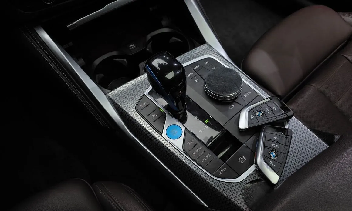 BMW i4 — фото 2