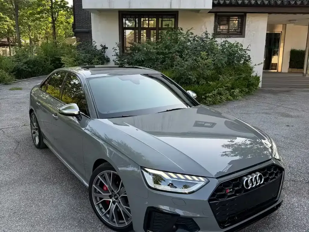 Audi S4