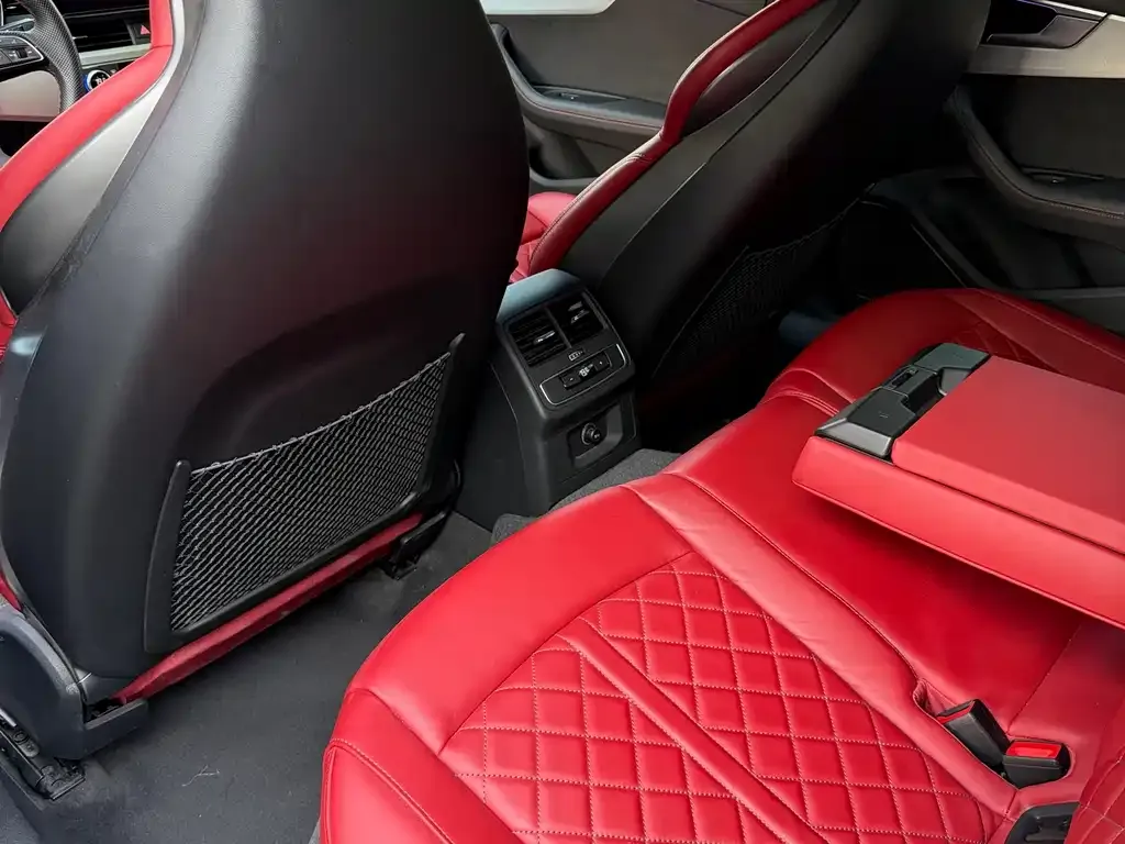 Audi S4 2023 из CN, фото 6