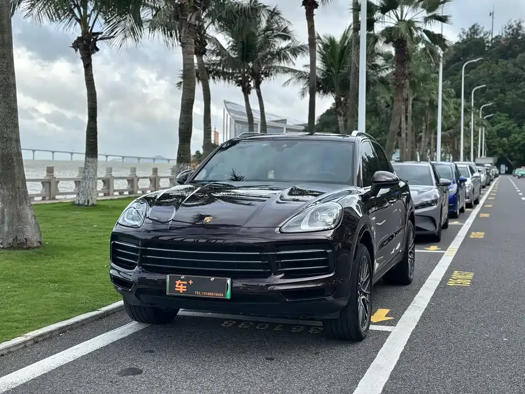 Porsche Cayenne Hybrid