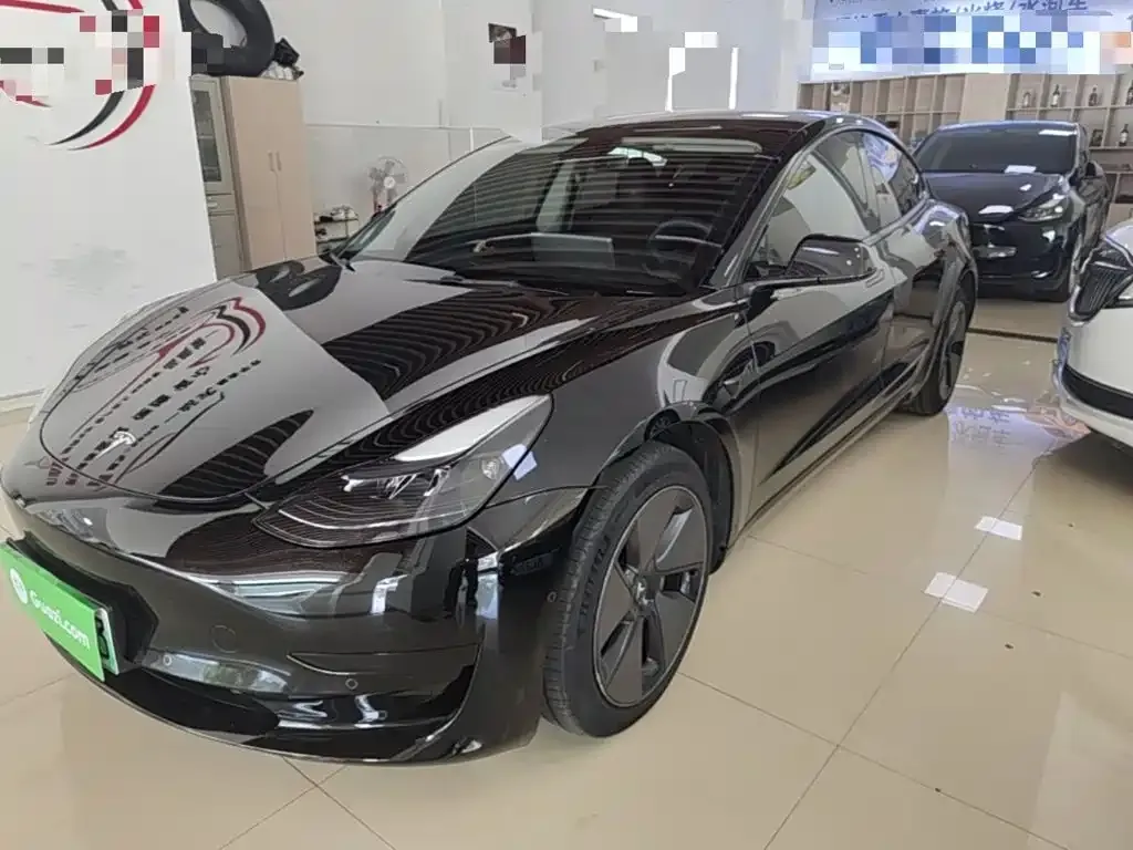 Tesla Model 3 — фото 4