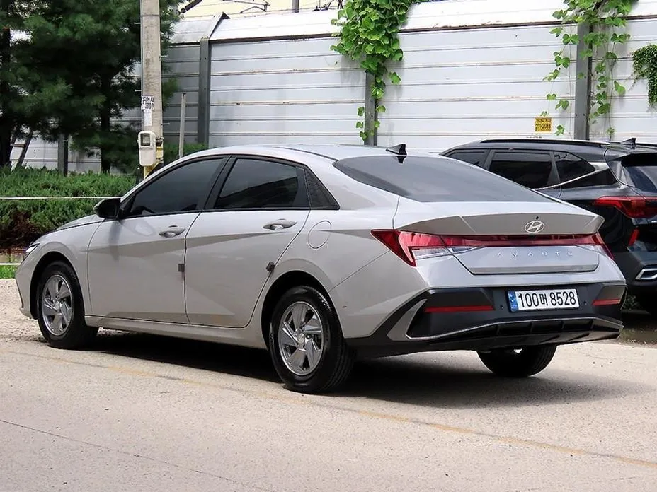 Hyundai AVANTE — фото 8