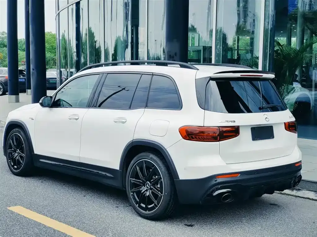 Mercedes-Benz GLB AMG — фото 4
