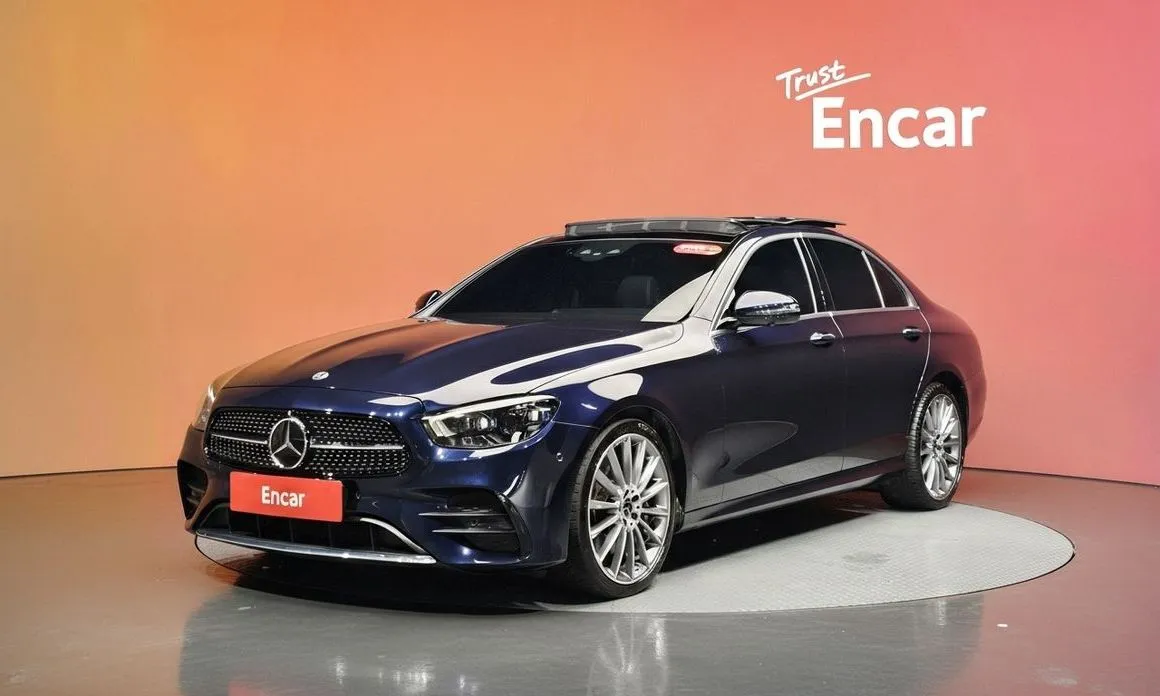 Mercedes-Benz E-Class — фото 1