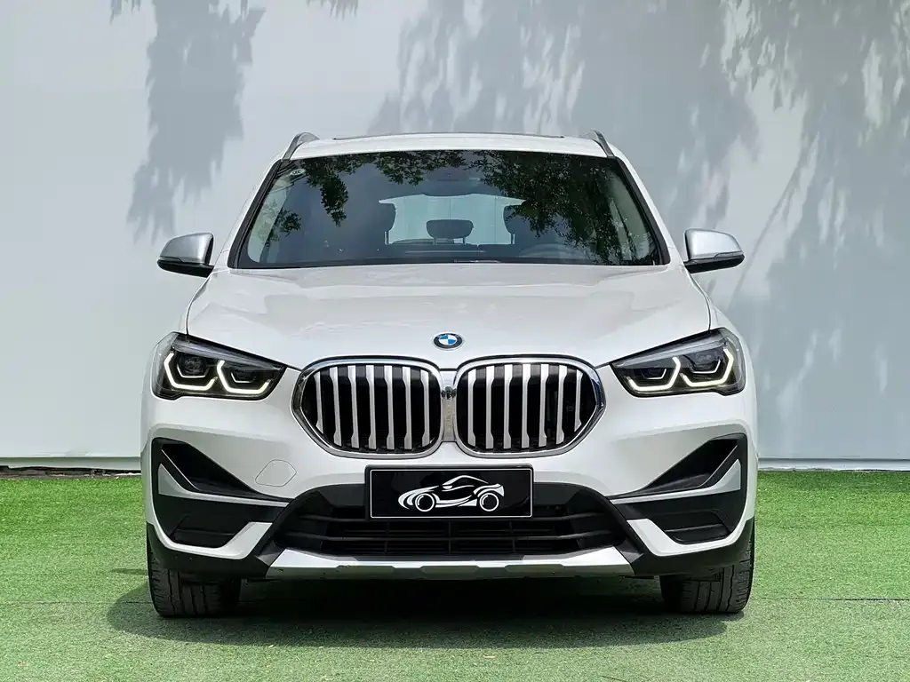 BMW X1 — фото 5