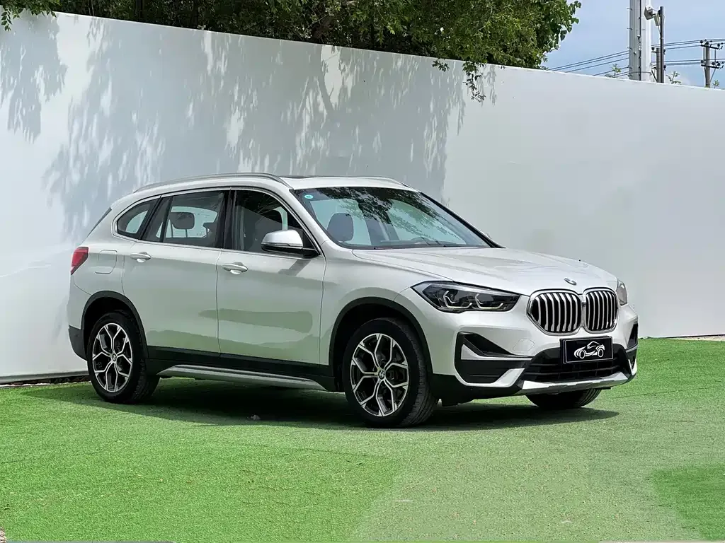 BMW X1 — фото 10