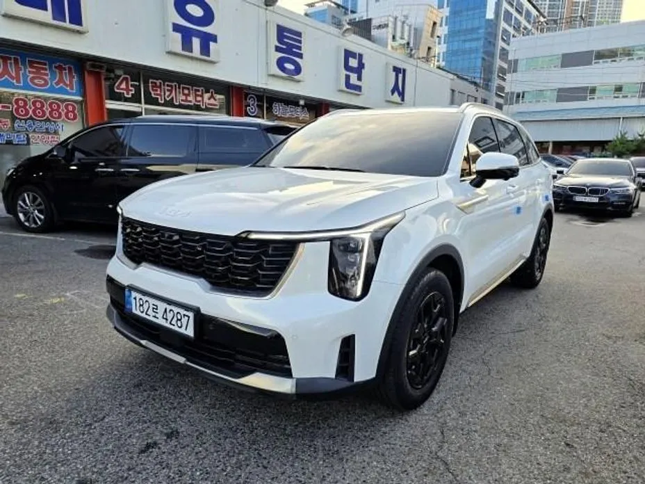 Kia Sorento — фото 1