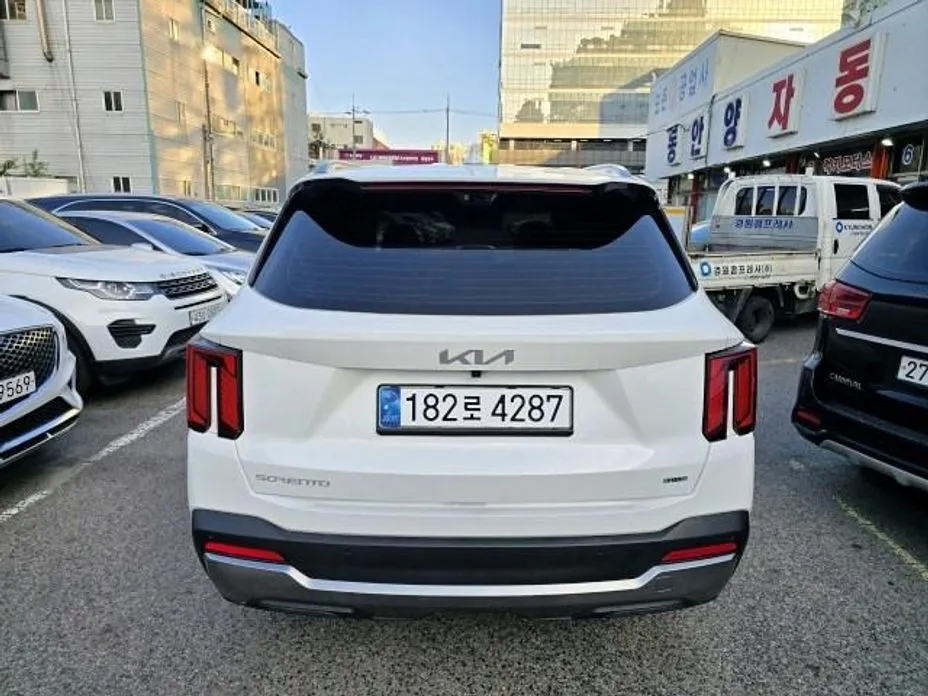 Kia Sorento — фото 10