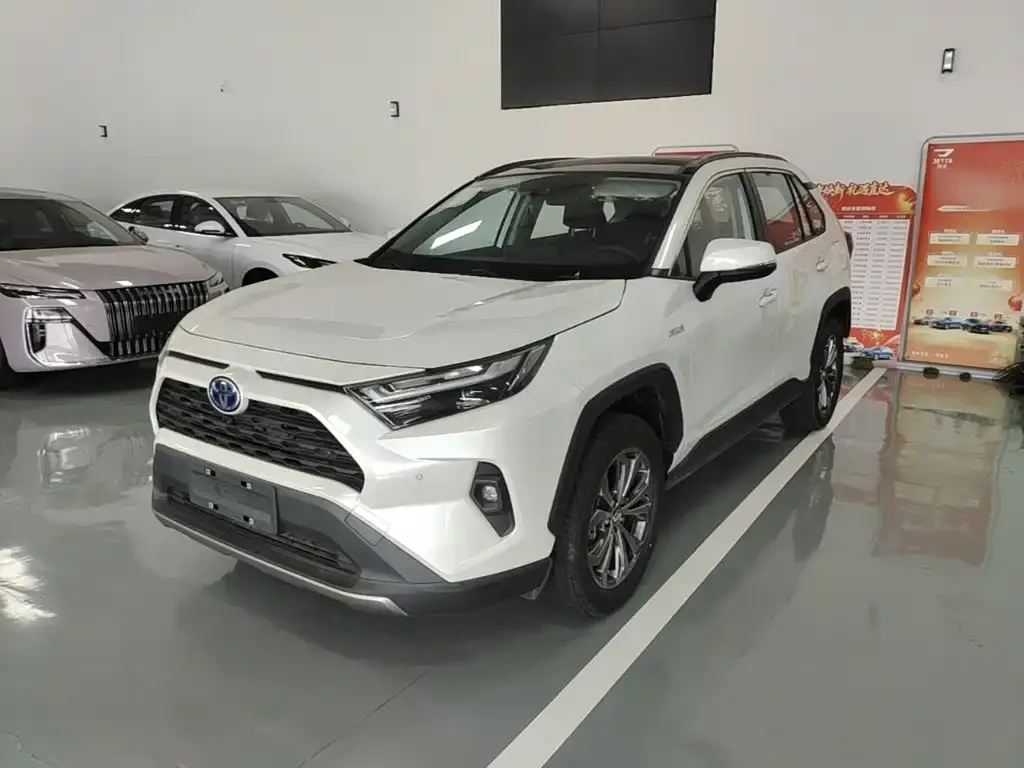 Toyota RAV4 — фото 1