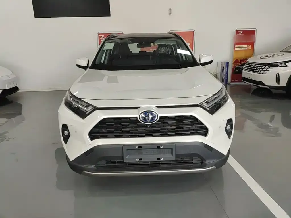 Toyota RAV4 — фото 2