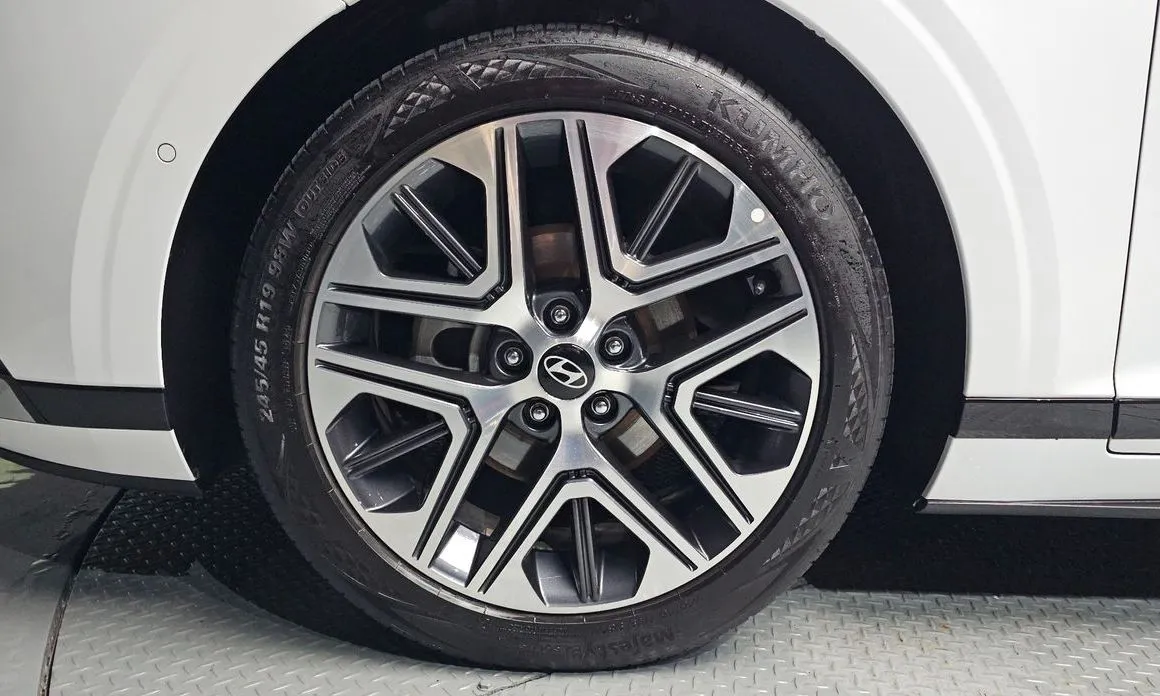 Hyundai Grandeur 2023 из KR, фото 3