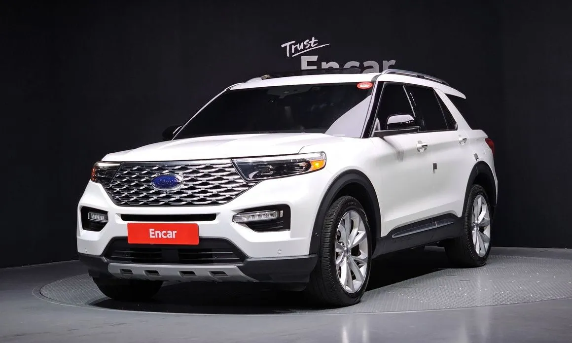Ford Explorer — фото 1