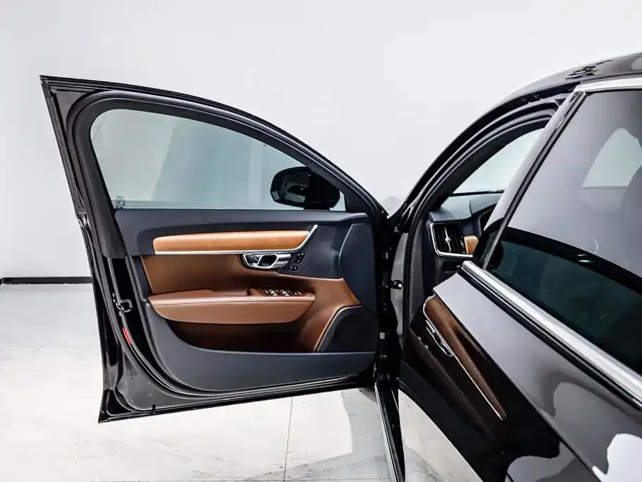 Volvo S90 — фото 9