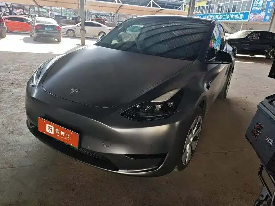 Tesla Model Y — фото 1