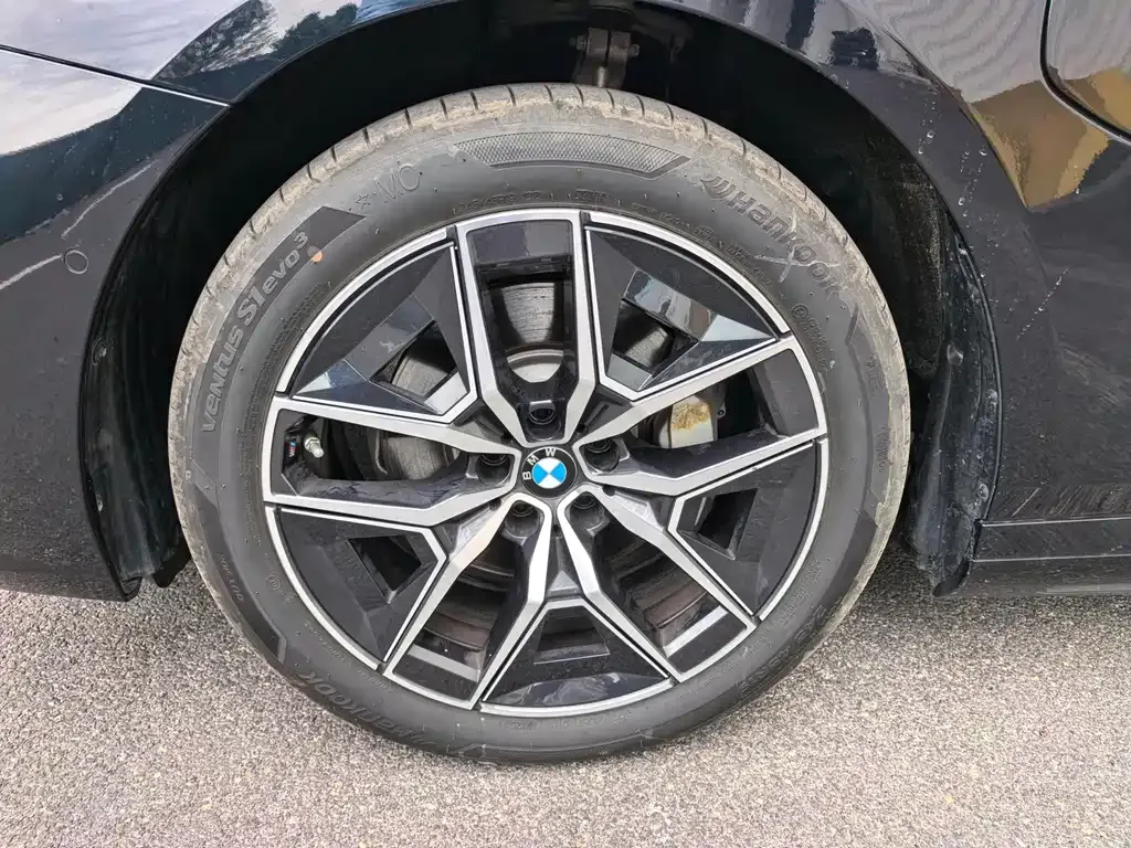 BMW i5 — фото 9