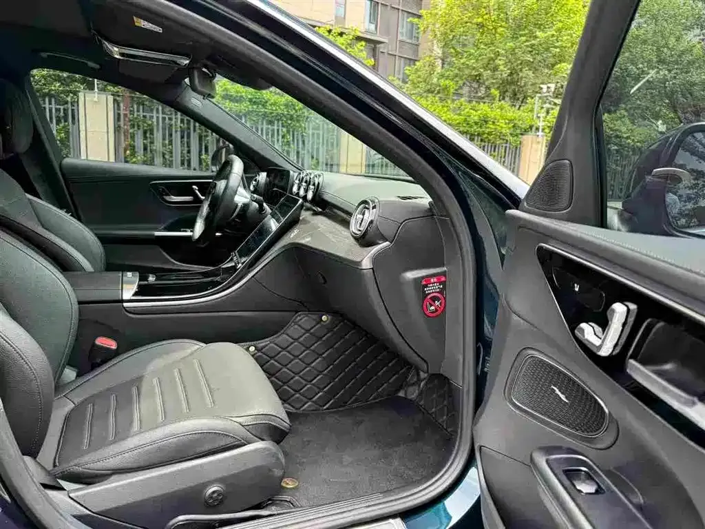 Mercedes-Benz C-Class — фото 10