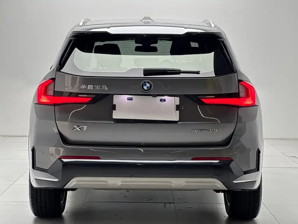 BMW X1 — фото 7