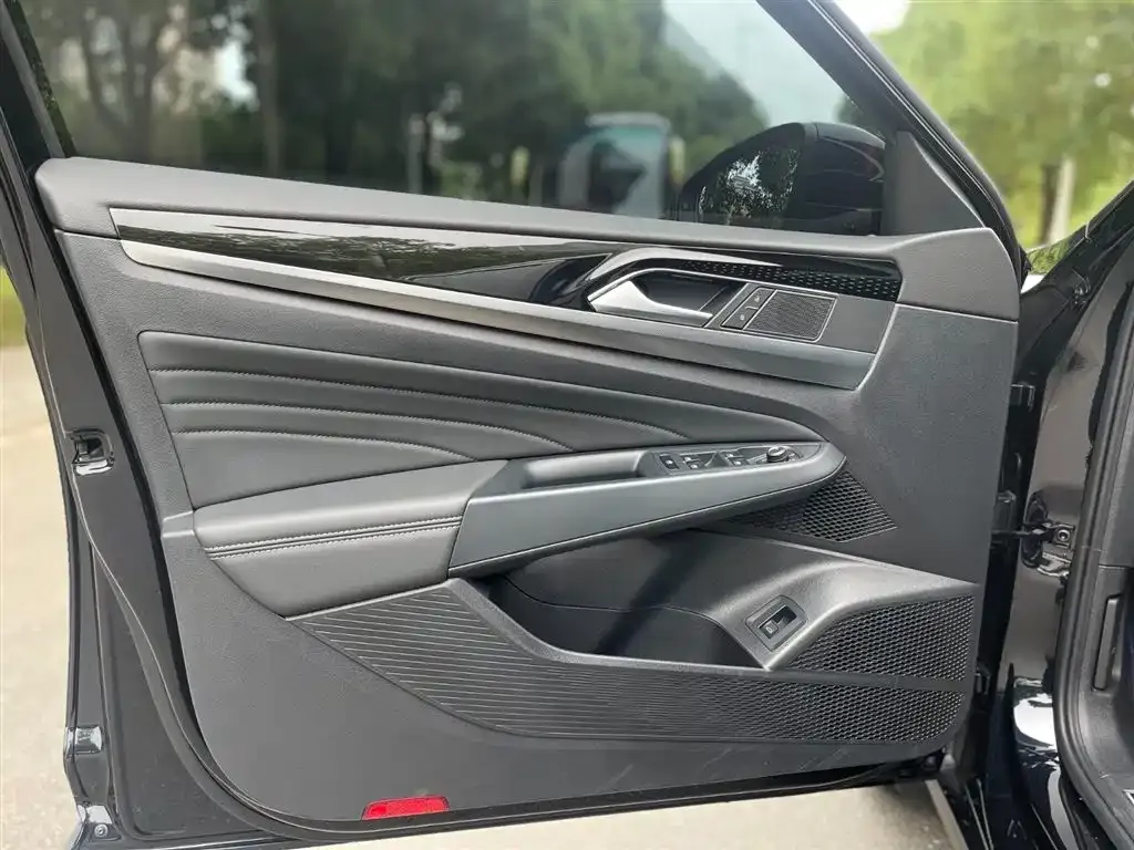 Volkswagen Passat — фото 6