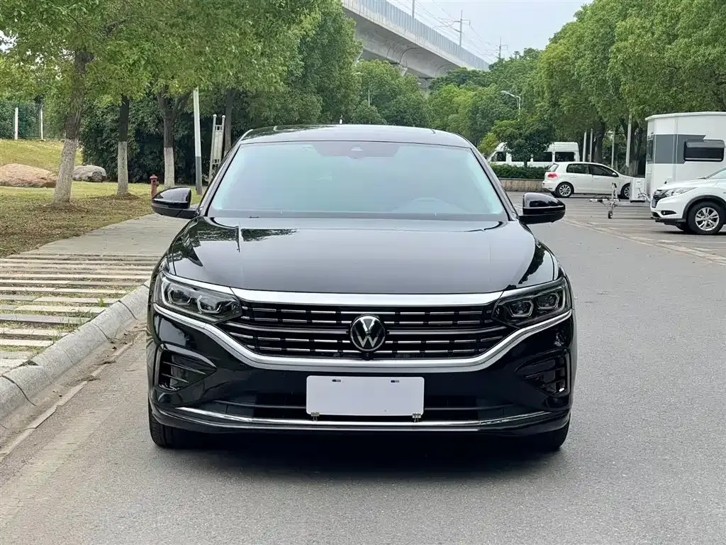 Volkswagen Passat — фото 4