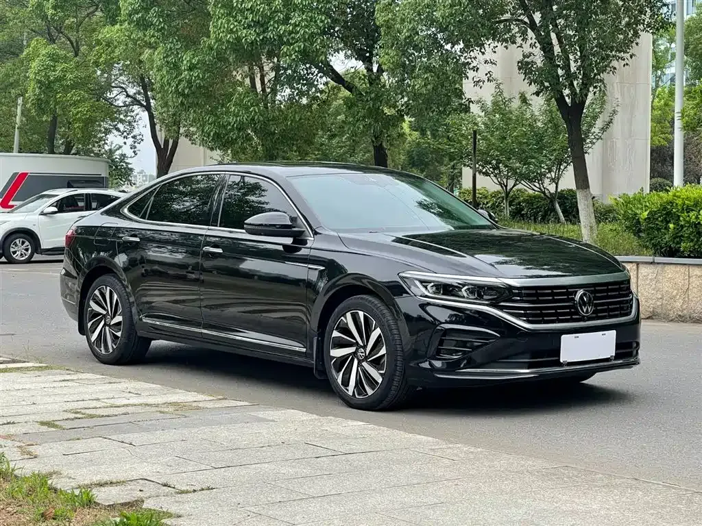 Volkswagen Passat — фото 9