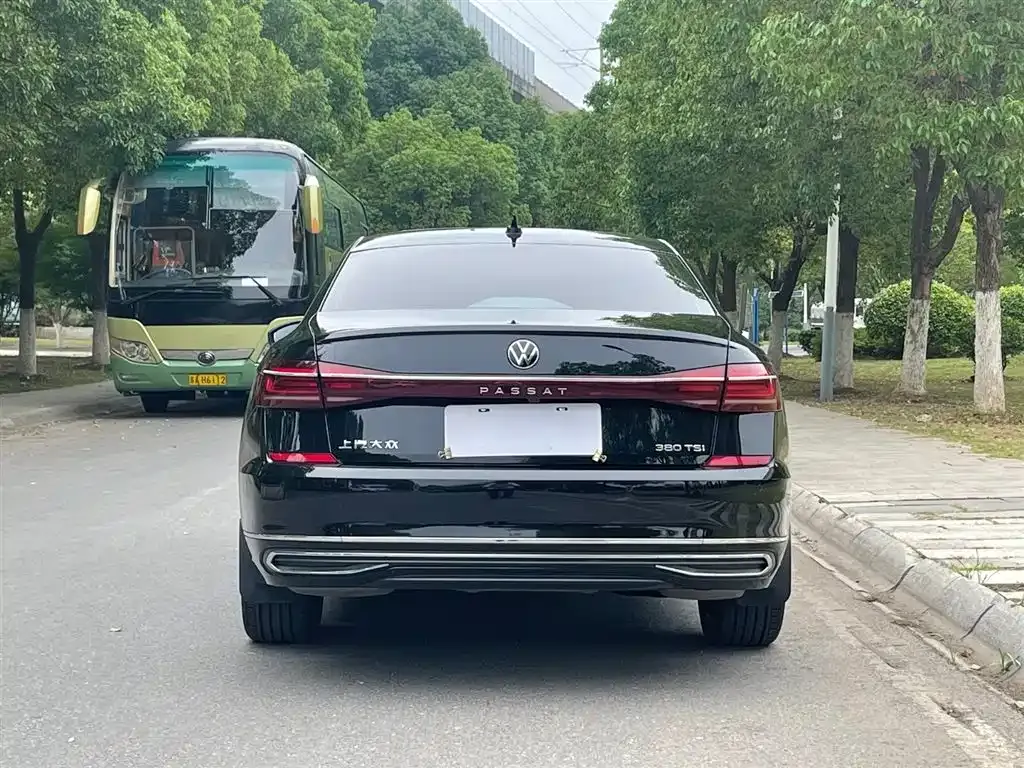 Volkswagen Passat — фото 3