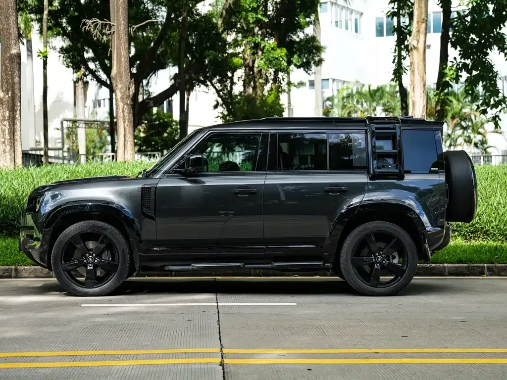 Land Rover Defender — фото 10