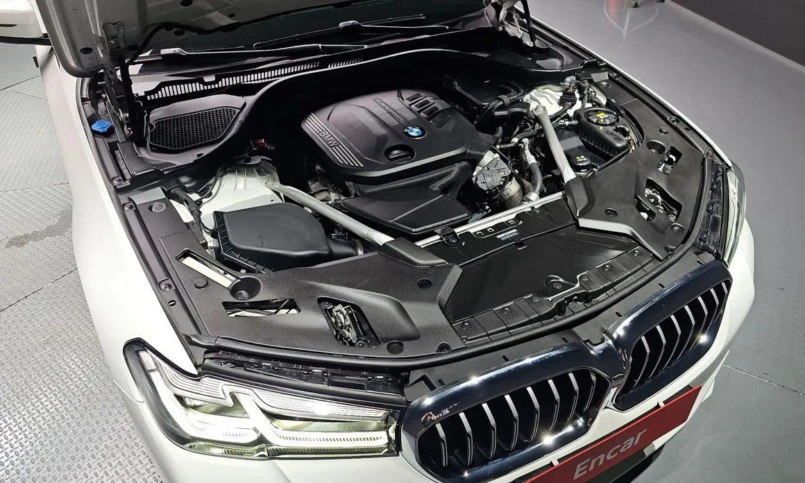 BMW 5-Series — фото 6
