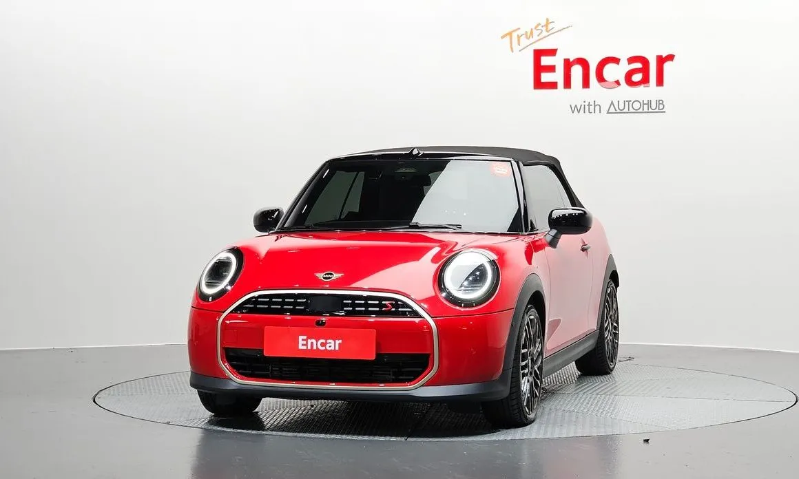 Mini Cooper Convertible 2025 из KR, фото 2