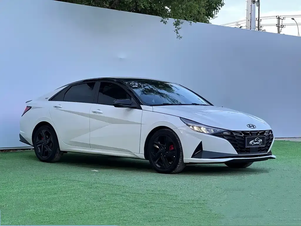 Hyundai Elantra — фото 6