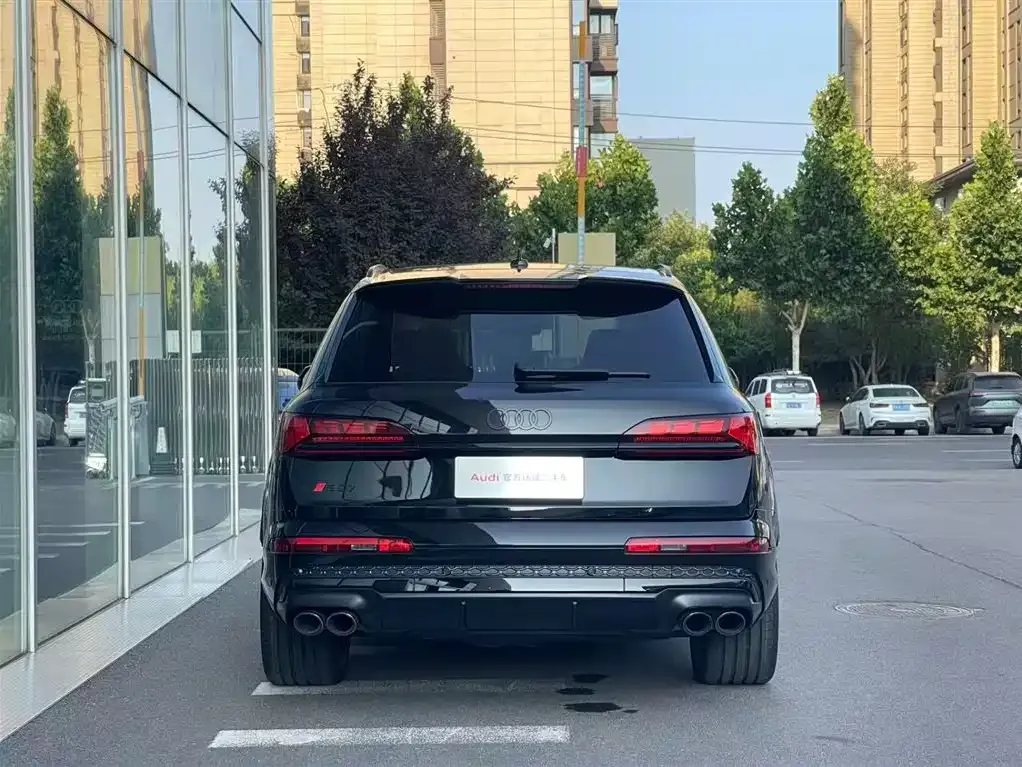 Audi SQ7 2026 из CN, фото 5