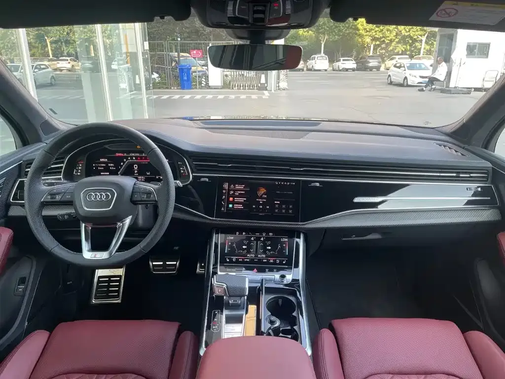 Audi SQ7 2026 из CN, фото 8