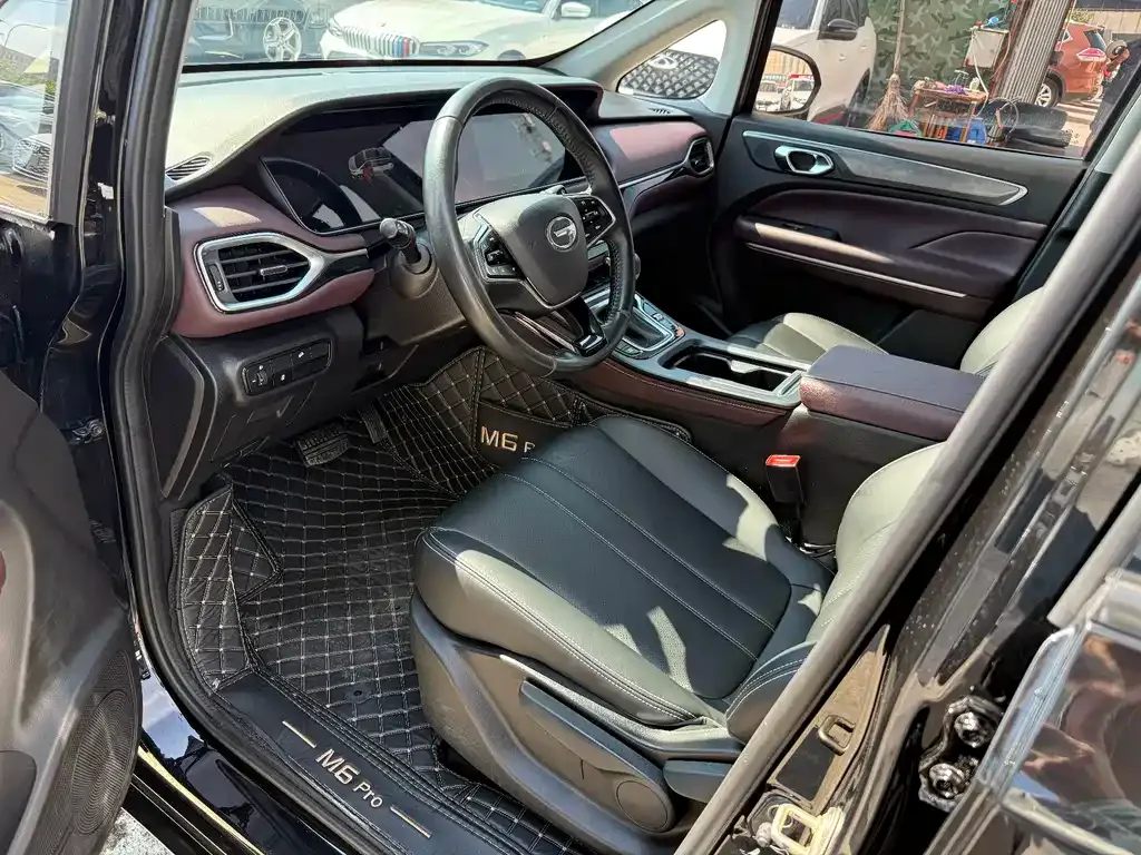 GAC Motor Trumpchi M6 — фото 10