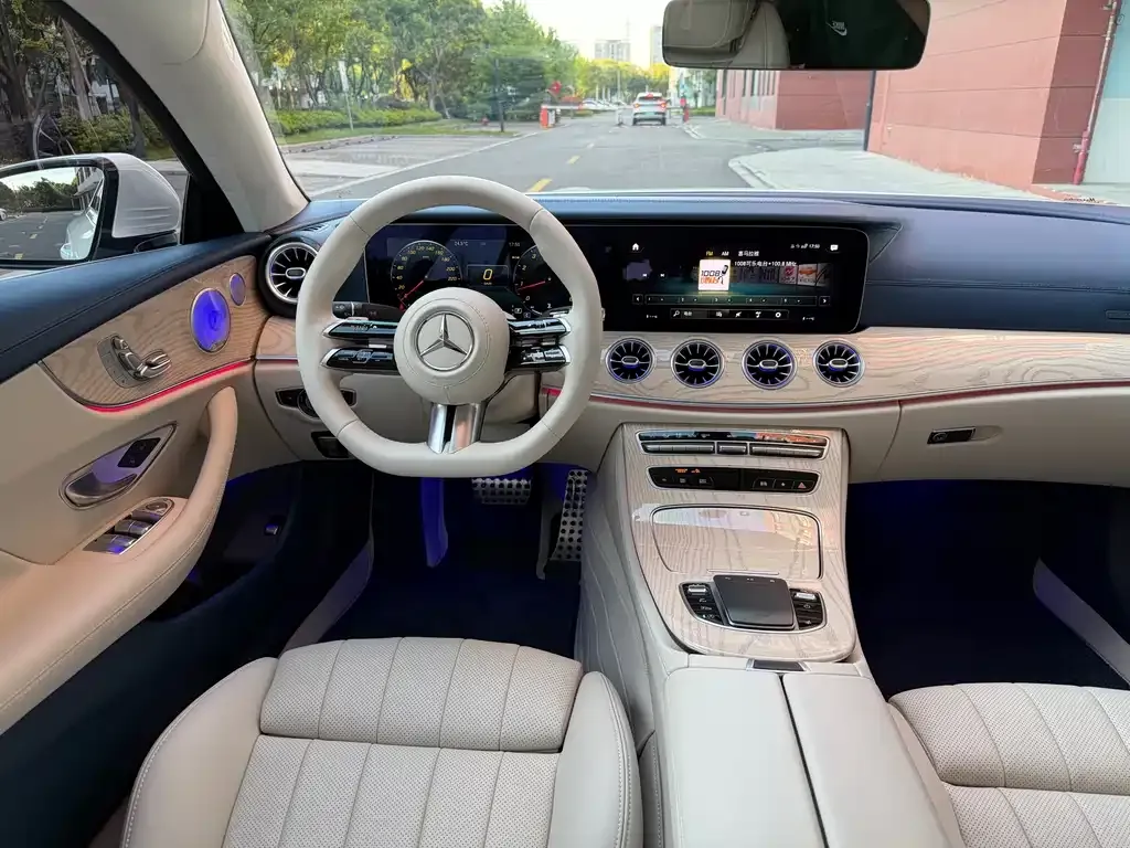 Mercedes-Benz E-Class (Import) — фото 4