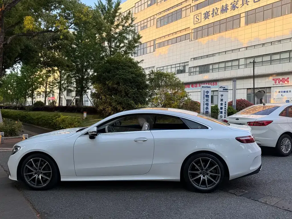 Mercedes-Benz E-Class (Import) — фото 10