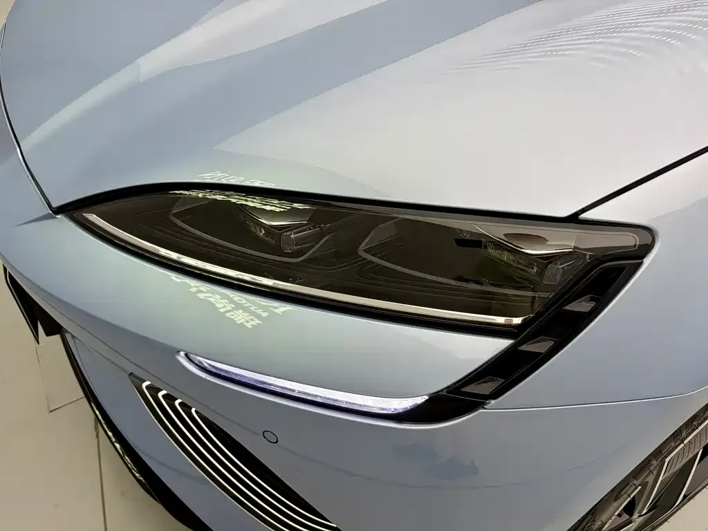 BYD Seal — фото 2