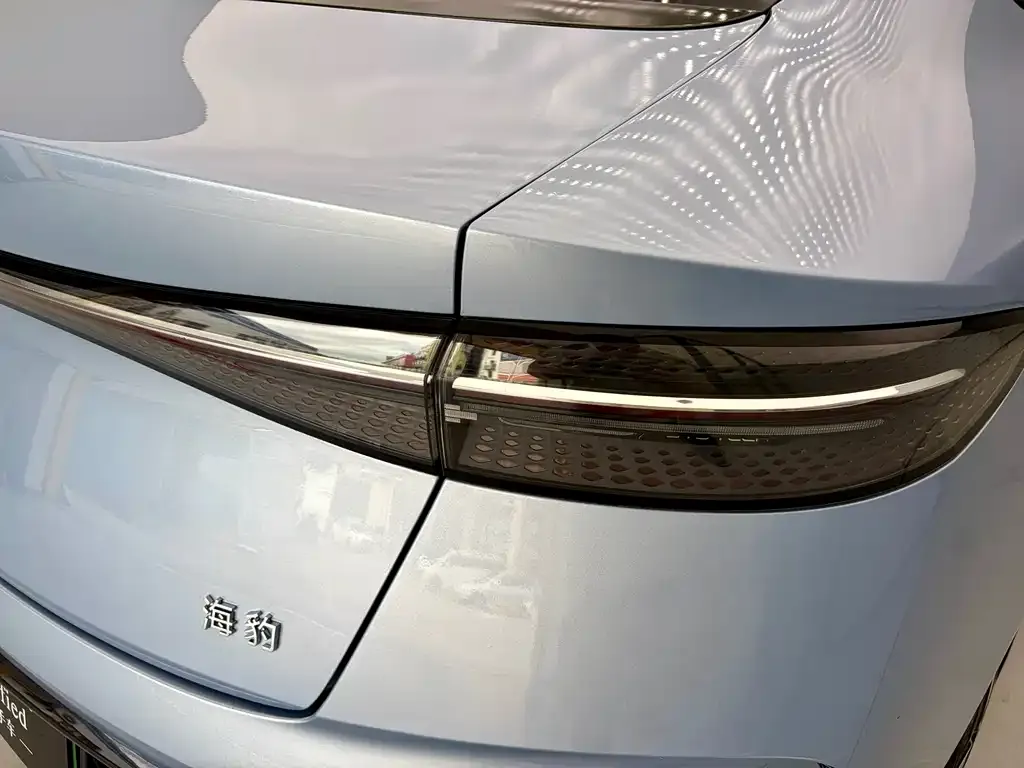 BYD Seal — фото 9
