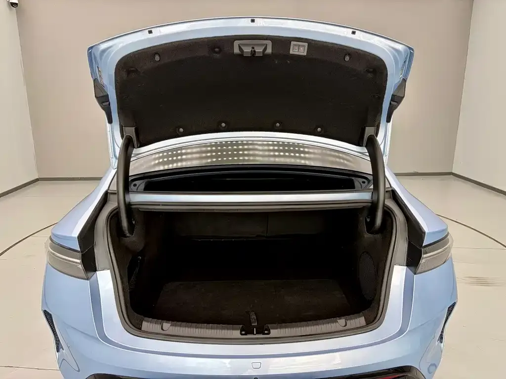 BYD Seal — фото 3