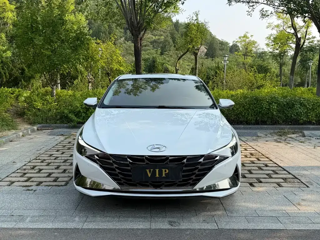 Hyundai Elantra — фото 9