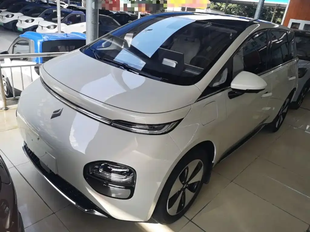 Baojun Yunduo — фото 1