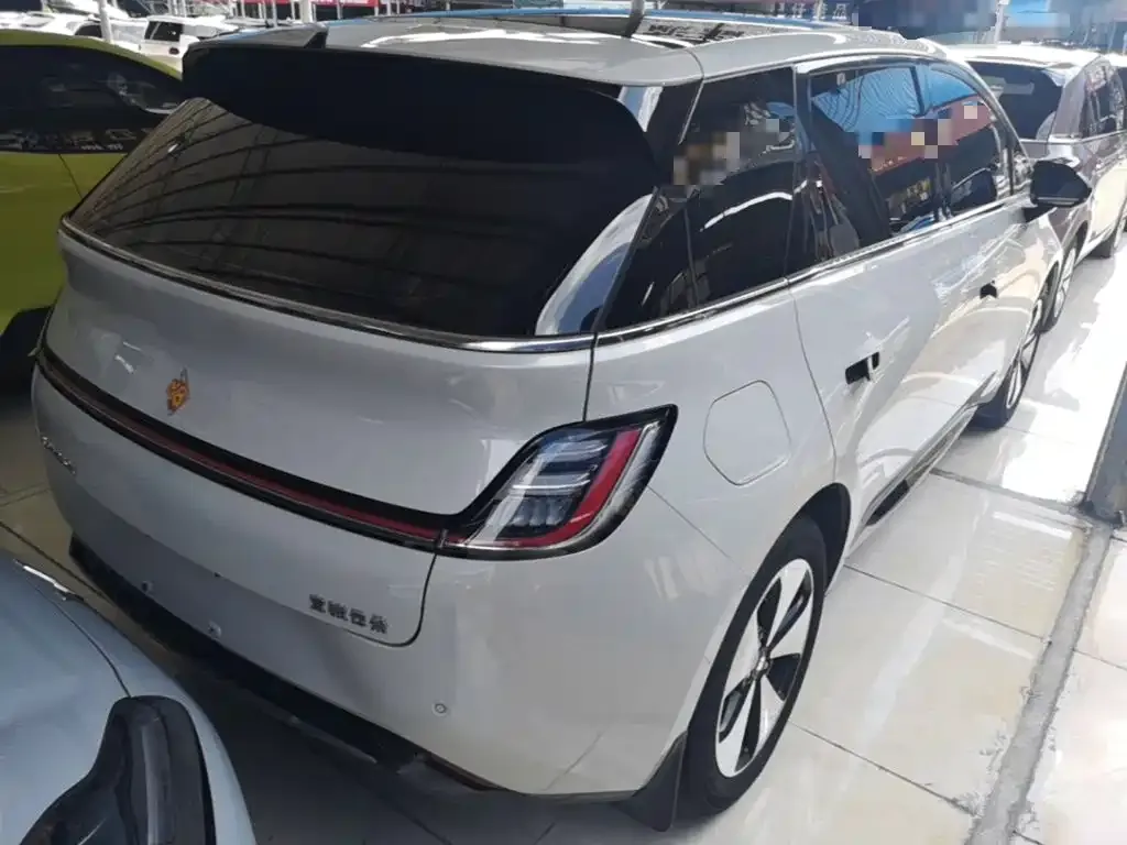 Baojun Yunduo — фото 3