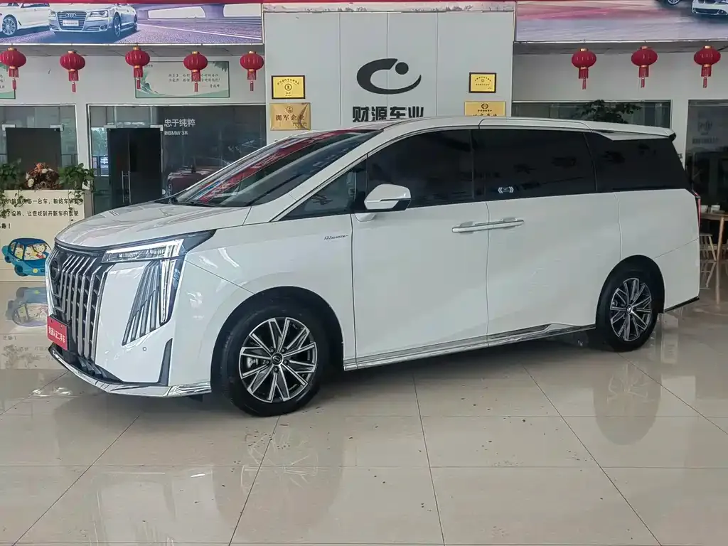 GAC Motor Trumpchi M8 — фото 1