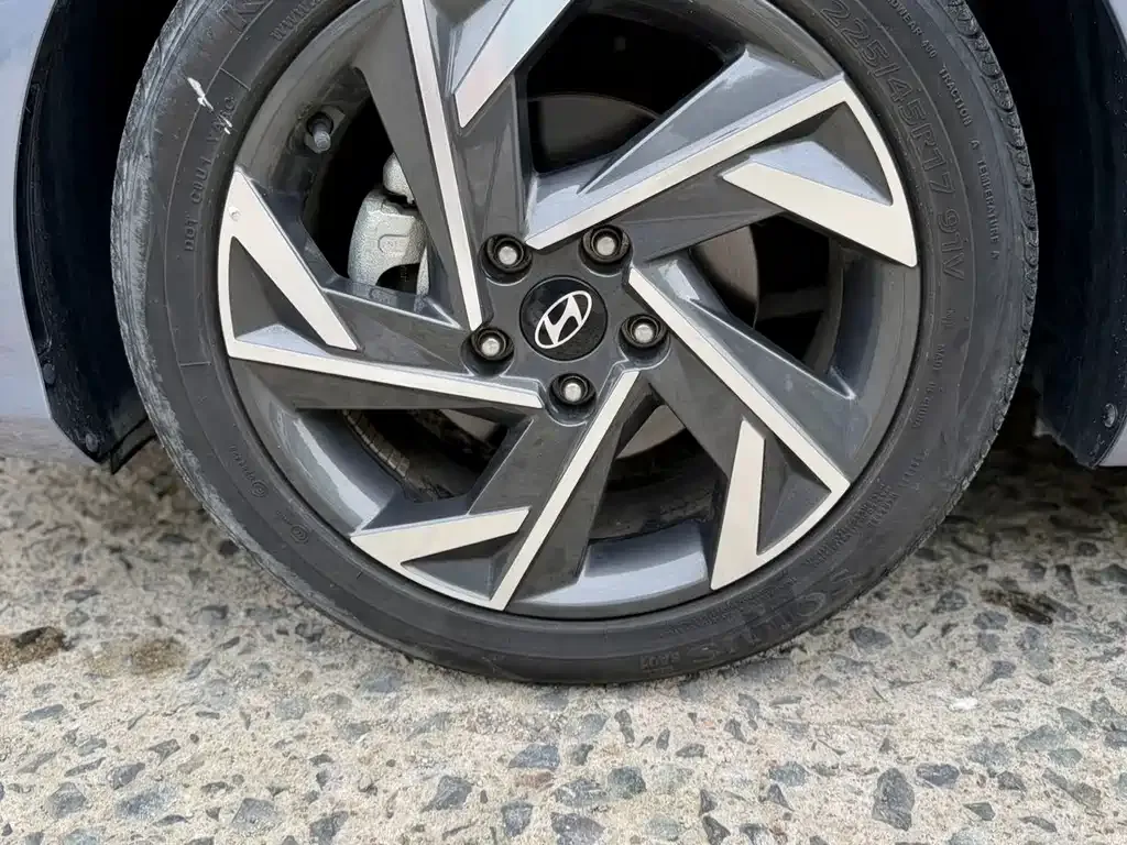 Hyundai Elantra — фото 6