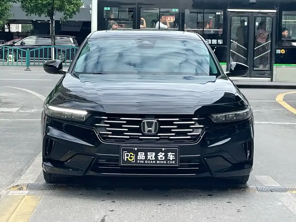 Honda Accord — фото 7