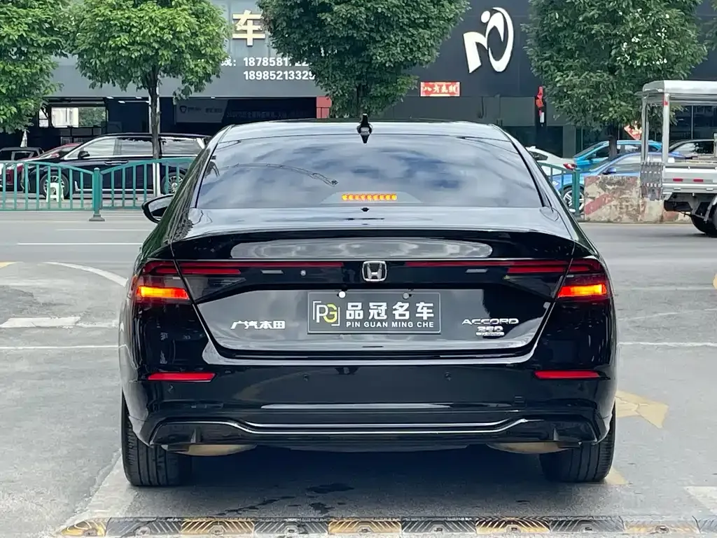 Honda Accord — фото 2