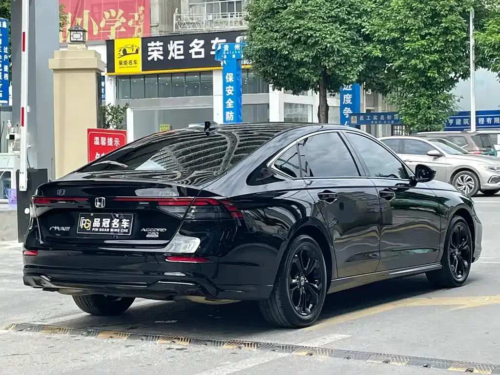 Honda Accord — фото 5